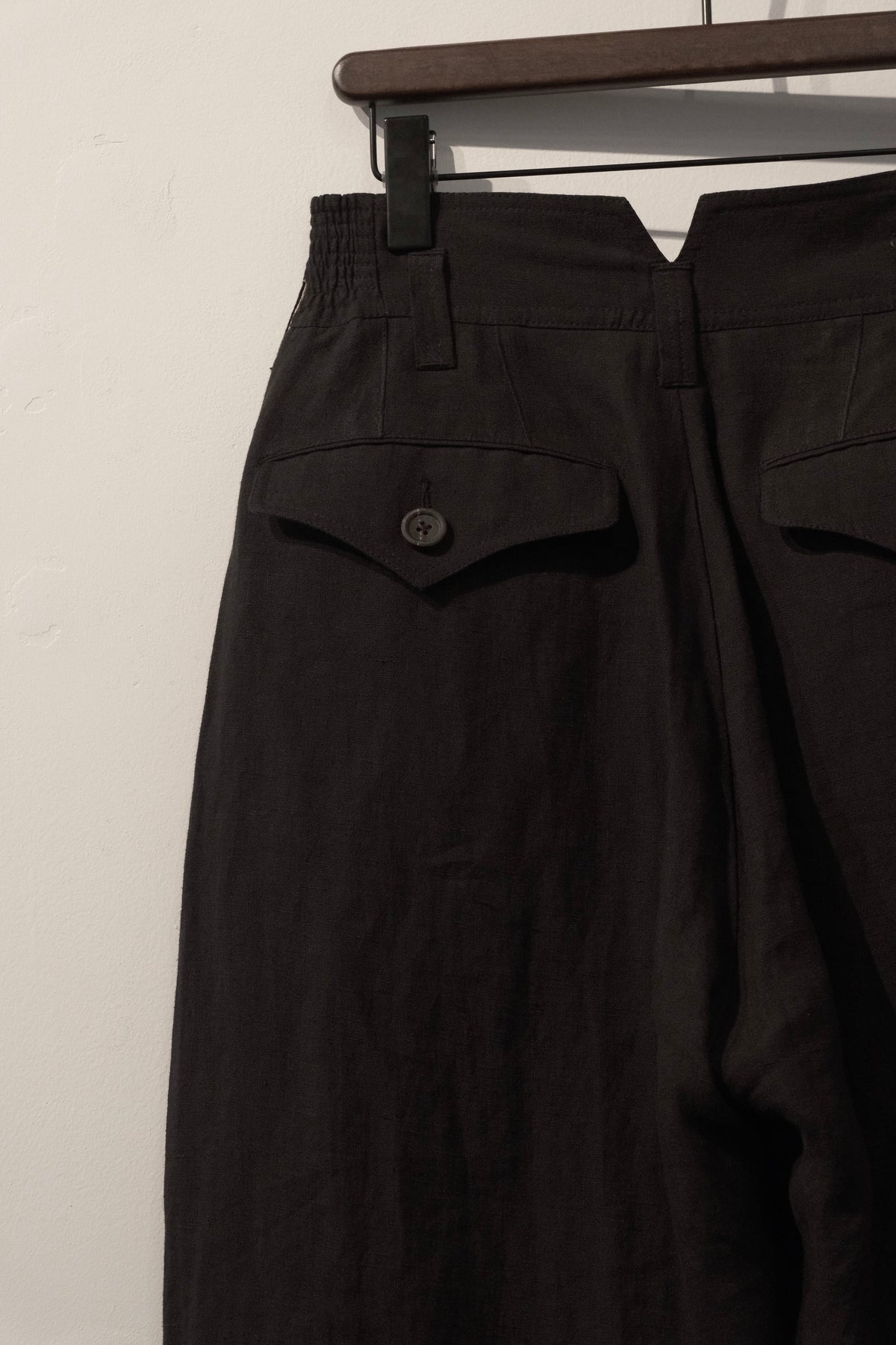 Cropped Trousers - Black